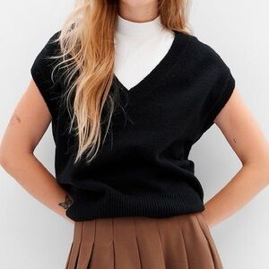 GAP CashSoft V-Neck Sweater Vest